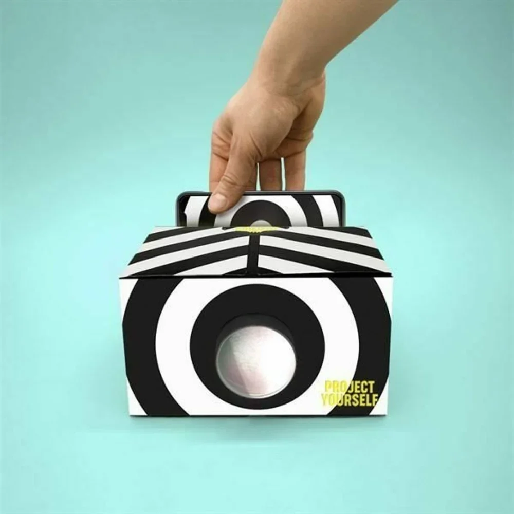 Luckies of London Project Yourself LO-FI Smartphone projector - Picture 2 of 3